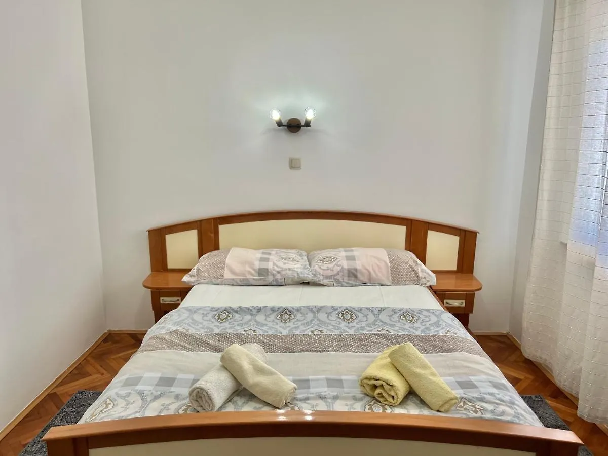 아파트 Apartmani Talia 크리크베니카